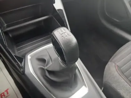 Photo 16 Peugeot 208  PureTech 75 S&S BVM5