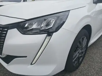 Photo 19 Peugeot 208  PureTech 75 S&S BVM5