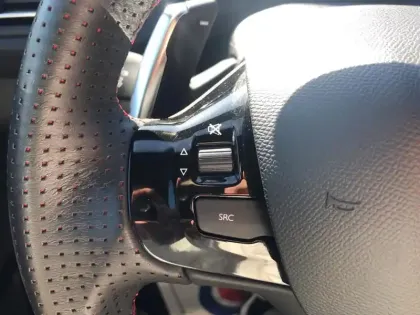 Photo 14 Peugeot 308  PureTech 130ch S&S EAT8