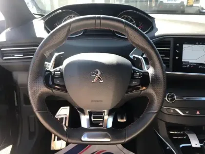 Photo 10 Peugeot 308  PureTech 130ch S&S EAT8