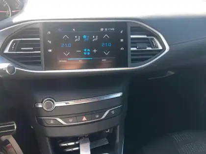 Photo 6 Peugeot 308  PureTech 130ch S&S EAT8