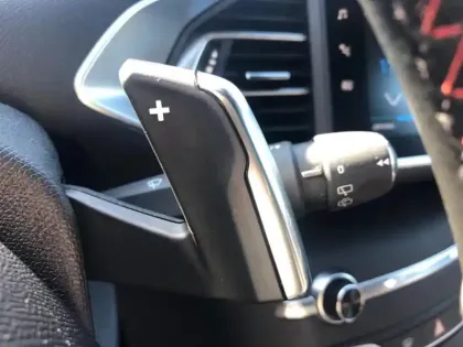 Photo 13 Peugeot 308  PureTech 130ch S&S EAT8