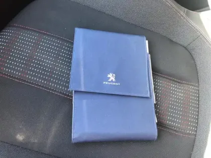 Photo 23 Peugeot 308  PureTech 130ch S&S EAT8