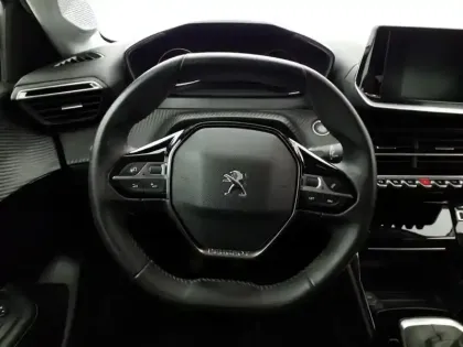Photo 10 Peugeot 208  PureTech 100 S&S BVM6