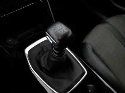 Photo 15 Peugeot 208  PureTech 100 S&S BVM6