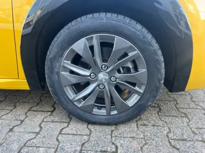 Photo 8 Peugeot 208  Electrique 50 kWh 136ch