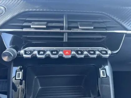 Photo 14 Peugeot 208  Electrique 50 kWh 136ch