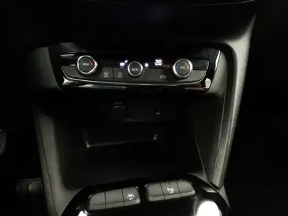 Photo 12 Opel Corsa  Electrique 136 ch & Batterie 50 kWh