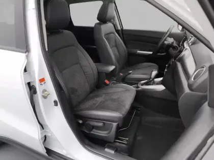 Photo 8 Suzuki Vitara  1.4 Boosterjet Auto