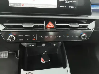 Photo 11 Kia Niro  EV Electrique 204 ch
