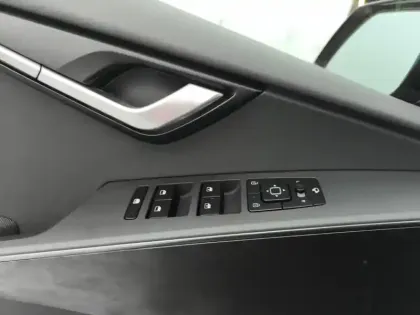 Photo 15 Kia Niro  EV Electrique 204 ch