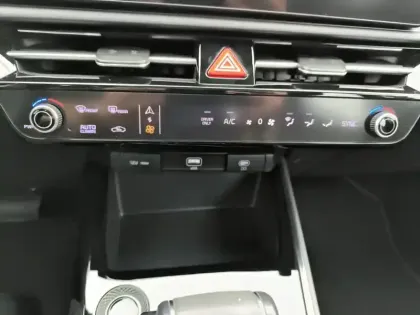 Photo 11 Kia Niro  1.6 GDi 138 ch HEV DCT6