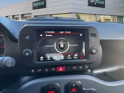 Photo 10 Fiat Panda  1.0 70 ch Hybrid BSG S/S