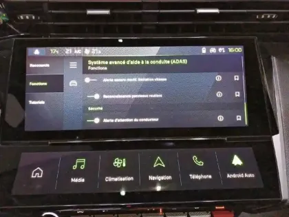 Photo 22 Peugeot 308  Hybrid 136 e-DCS6