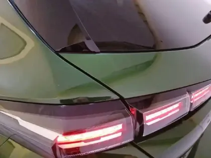 Photo 16 Peugeot 308  Hybrid 136 e-DCS6