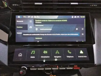 Photo 20 Peugeot 308  Hybrid 136 e-DCS6