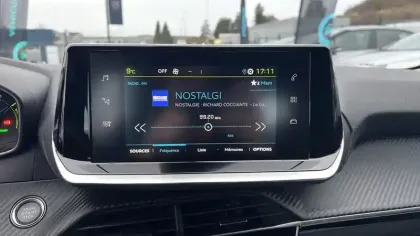 Photo 9 Peugeot 208  Electrique 50 kWh 136ch