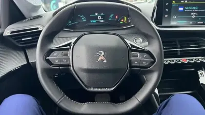 Photo 10 Peugeot 208  Electrique 50 kWh 136ch