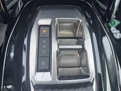 Photo 16 Peugeot 208  Electrique 50 kWh 136ch