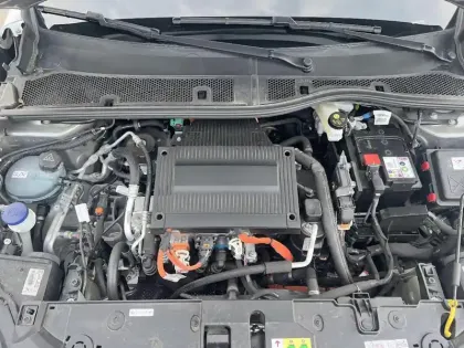 Photo 22 Peugeot 208  Electrique 50 kWh 136ch