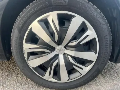 Photo 20 Peugeot 208  Electrique 50 kWh 136ch