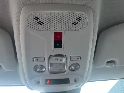 Photo 17 Peugeot 208  Electrique 50 kWh 136ch