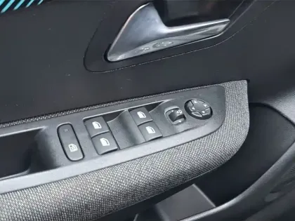 Photo 23 Peugeot 208 Gén. II Ph1 NG Style 5