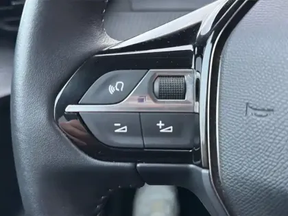 Photo 22 Peugeot 208 Gén. II Ph1 NG Style 5