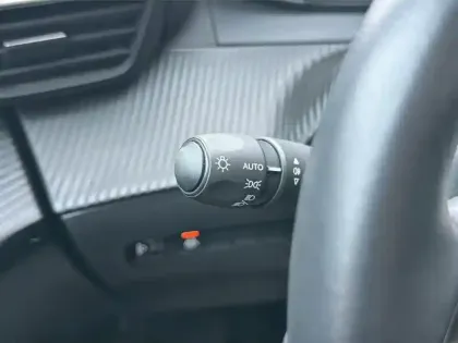 Photo 20 Peugeot 208 Gén. II Ph1 NG Style 5