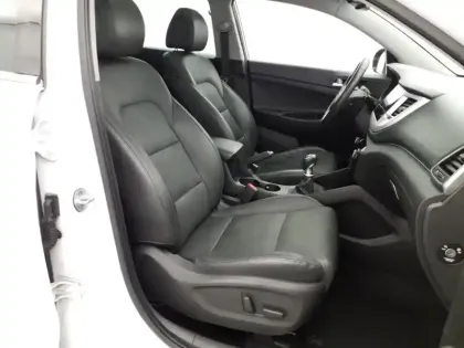 Photo 8 Hyundai Tucson  2.0 CRDi 136 4WD