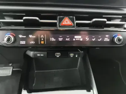 Photo 11 Kia Niro  EV Electrique 204 ch