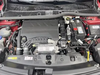 Photo 26 Peugeot 2008  PureTech 130 S&S EAT8