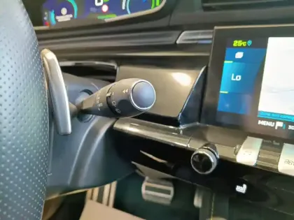 Photo 13 Peugeot 508  SW Hybrid4 360 e-EAT8 Peugeot Sport Engineered