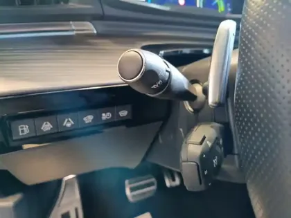 Photo 12 Peugeot 508  SW Hybrid4 360 e-EAT8 Peugeot Sport Engineered