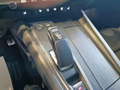 Photo 16 Peugeot 508  SW Hybrid4 360 e-EAT8 Peugeot Sport Engineered