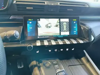 Photo 18 Peugeot 508  SW Hybrid4 360 e-EAT8 Peugeot Sport Engineered