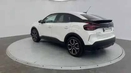 Photo 20 Citroën C4 e- 136 ch Automatique