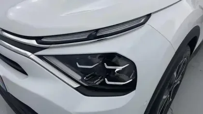 Photo 11 Citroën C4 e- 136 ch Automatique