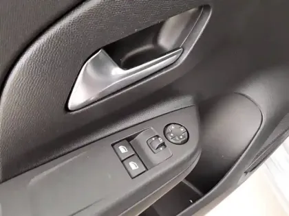 Photo 46 Opel Corsa  1.2 75 ch BVM5