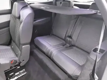 Photo 41 Peugeot 5008  Hybrid 136 e-DCS6