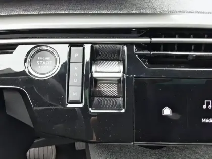 Photo 40 Peugeot 5008  Hybrid 136 e-DCS6