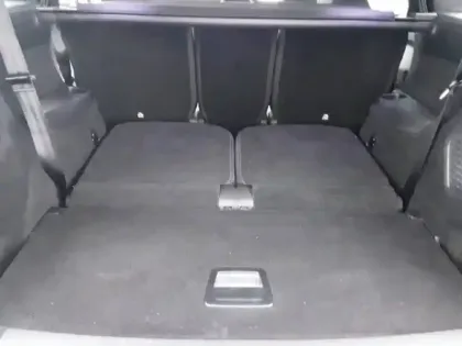 Photo 32 Peugeot 5008  Hybrid 136 e-DCS6