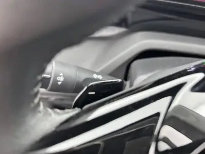 Photo 23 Peugeot 308  PureTech 130ch S&S EAT8