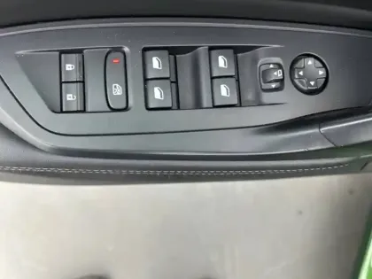 Photo 18 Peugeot 308  PureTech 130ch S&S EAT8