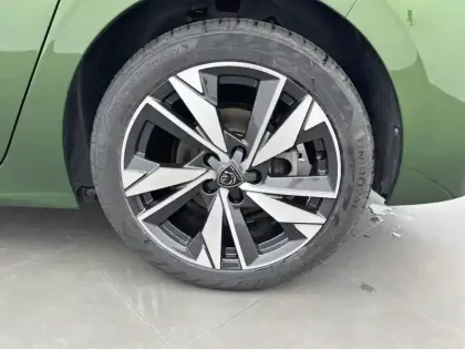 Photo 12 Peugeot 308  PureTech 130ch S&S EAT8