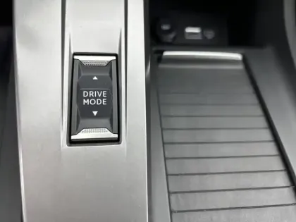 Photo 27 Peugeot 308  PureTech 130ch S&S EAT8