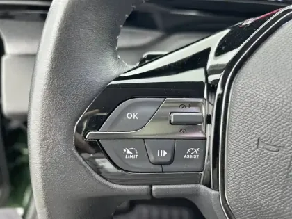 Photo 21 Peugeot 308  PureTech 130ch S&S EAT8