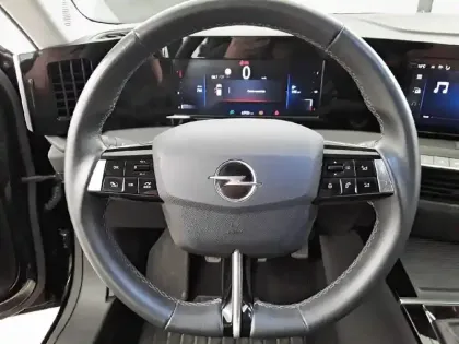 Photo 8 Opel Astra  1.2 Turbo 110 ch BVM6