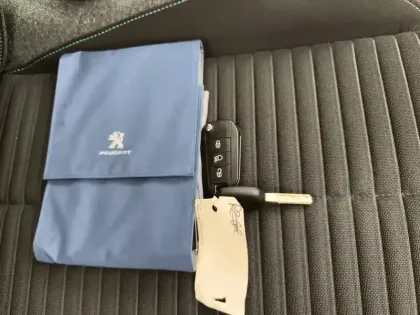 Photo 23 Peugeot 2008  PureTech 130 S&S EAT8