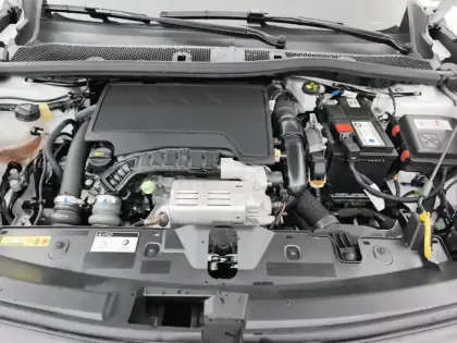 Photo 22 Peugeot 2008  PureTech 130 S&S EAT8